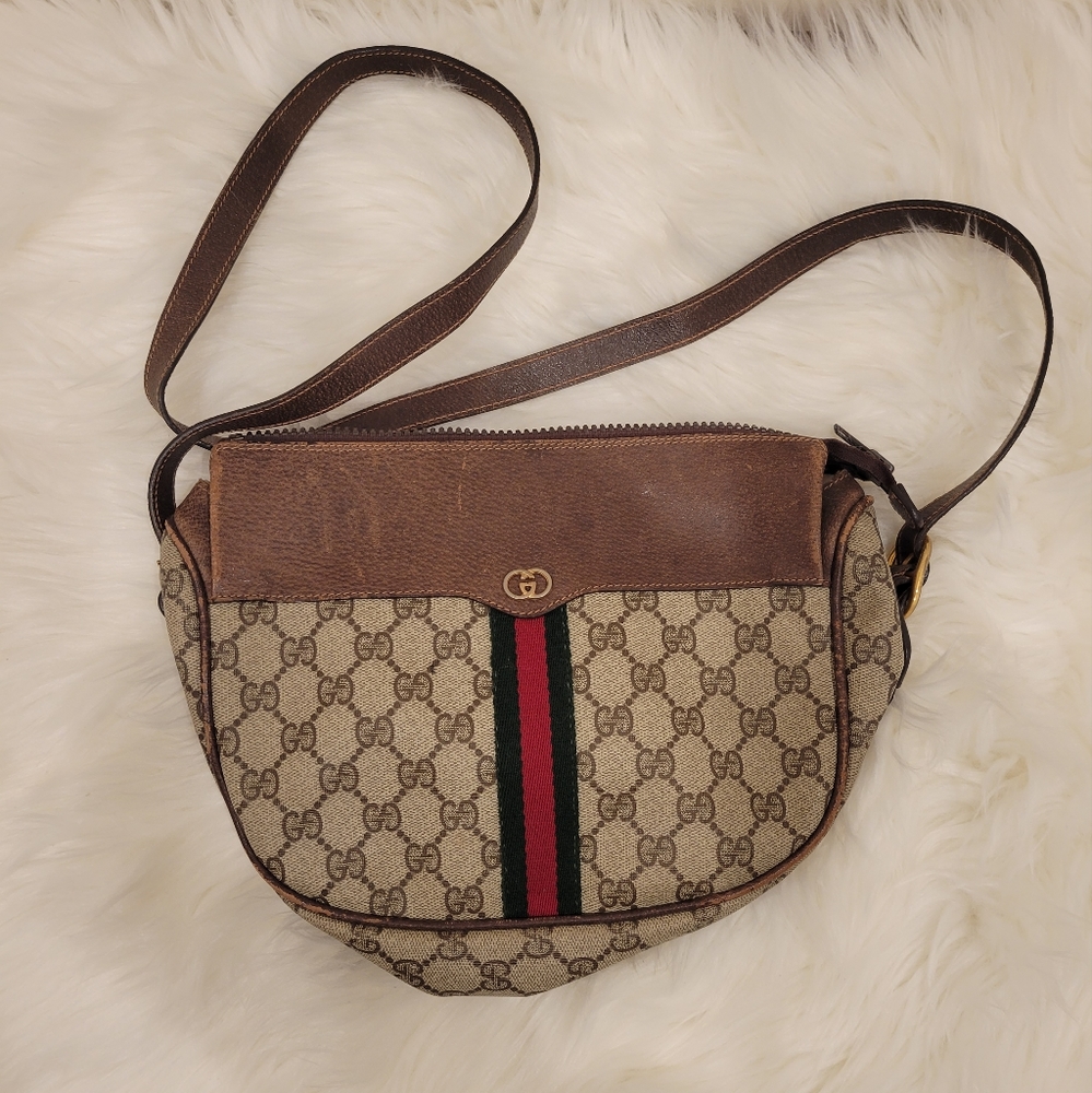 Vintage Gucci Crossbody - Picture 2 of 14